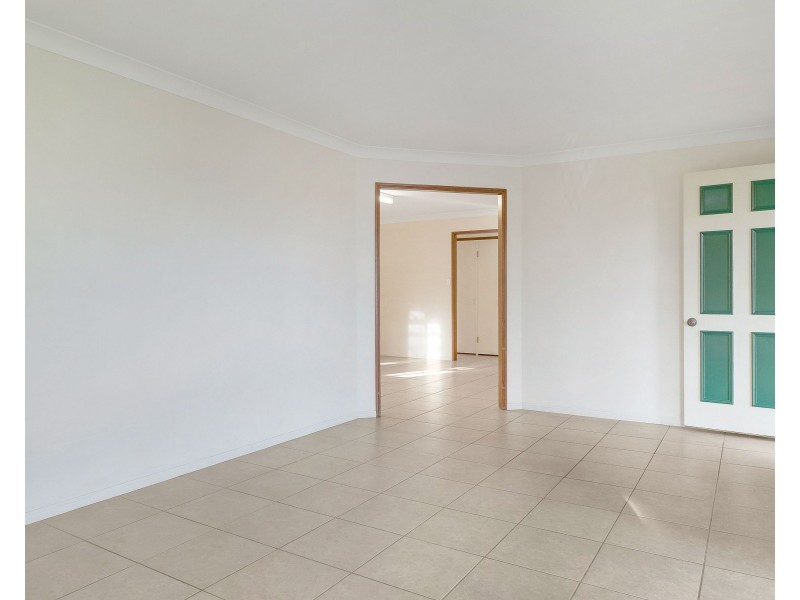 39 Gainsborough Drive, Glenvale QLD 4350