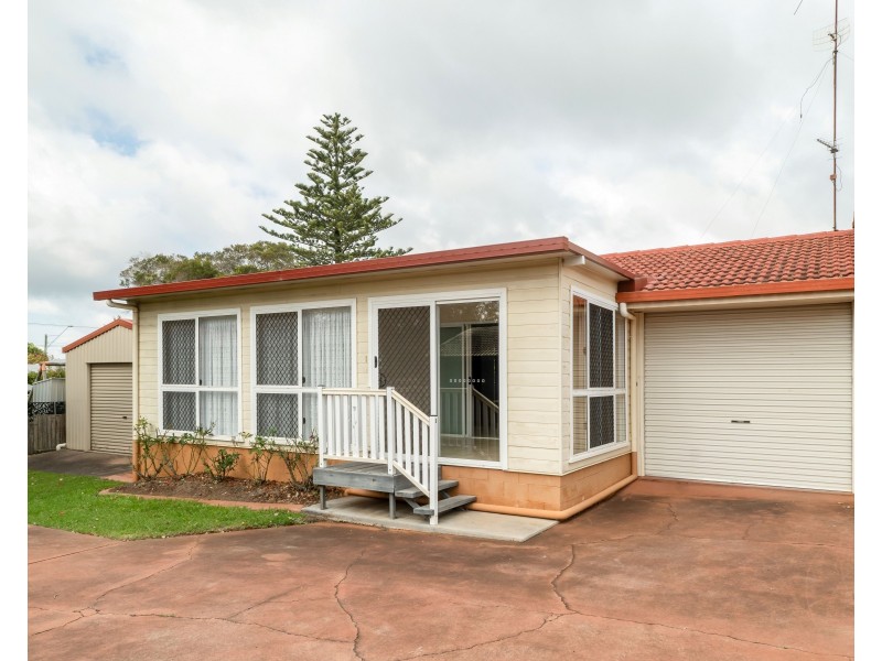 Unit 2/12 Paradise Street, Harristown QLD 4350