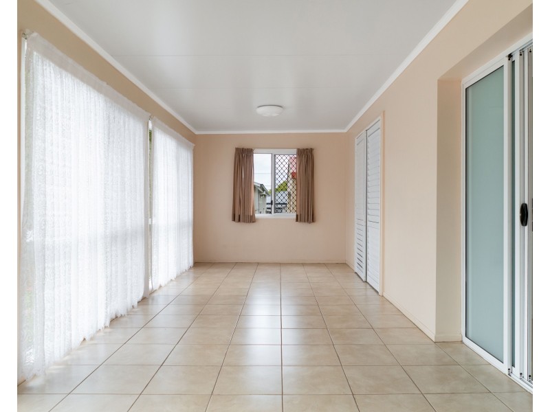 Unit 2/12 Paradise Street, Harristown QLD 4350