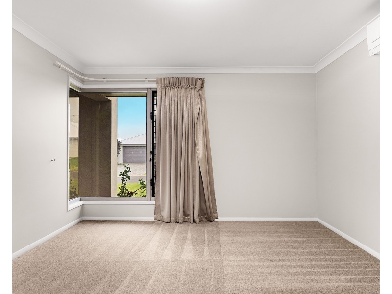 8 Eadie St, Kearneys Spring QLD 4350