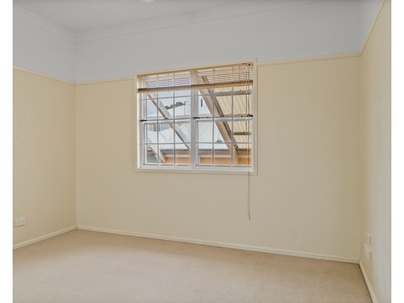 Unit 2/1A Dally Street, South Toowoomba QLD 4350