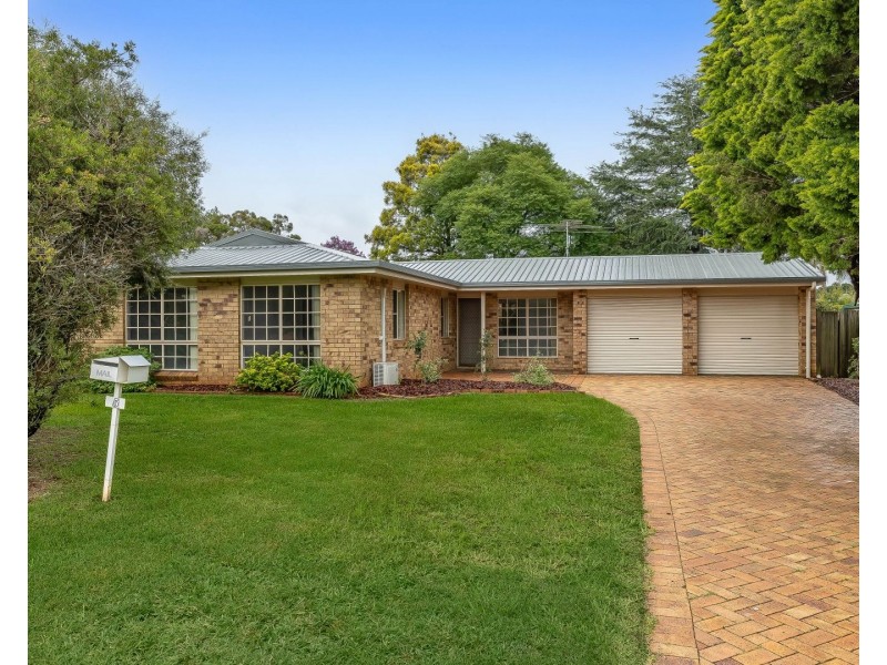 5 Roslyn Street, Centenary Heights QLD 4350