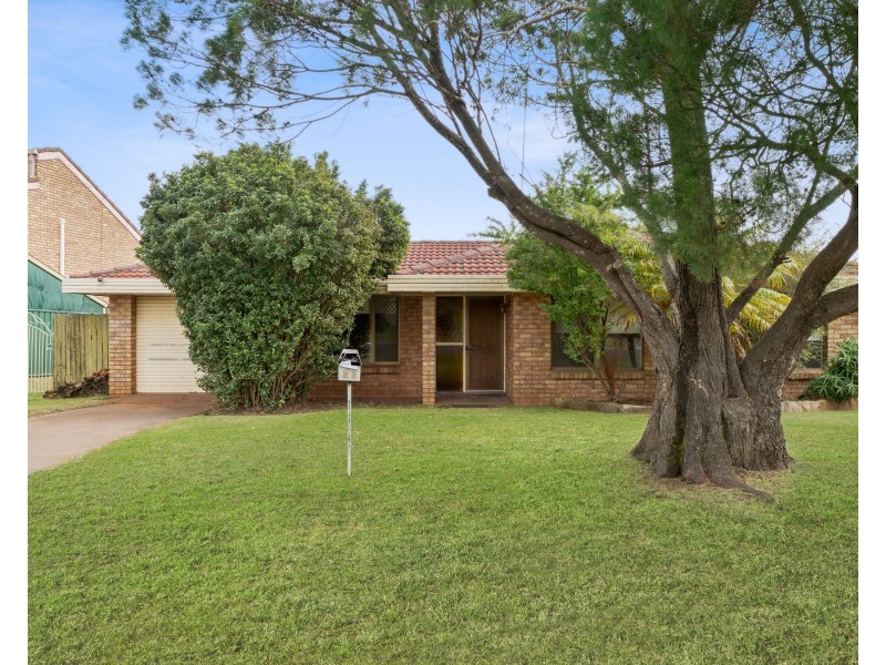 11 Ansett Court, Wilsonton QLD 4350