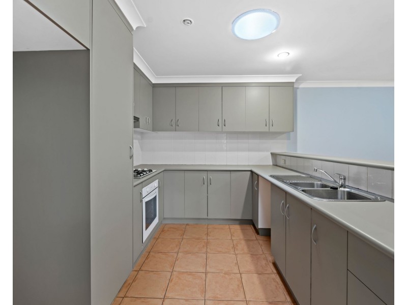 Unit 2/76 Platz Street, Darling Heights QLD 4350