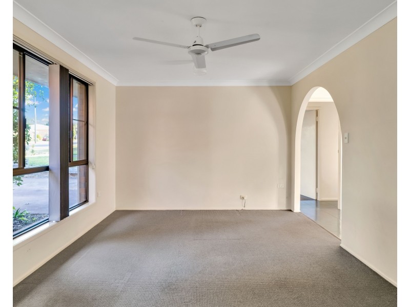 33 Riethmuller Street, Kearneys Spring QLD 4350