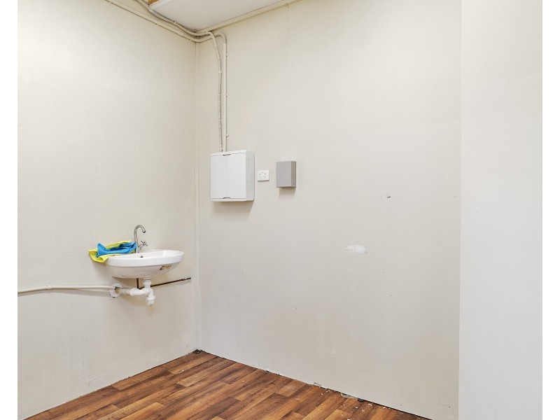 Shop 12/8 Hume Street, North Toowoomba QLD 4350