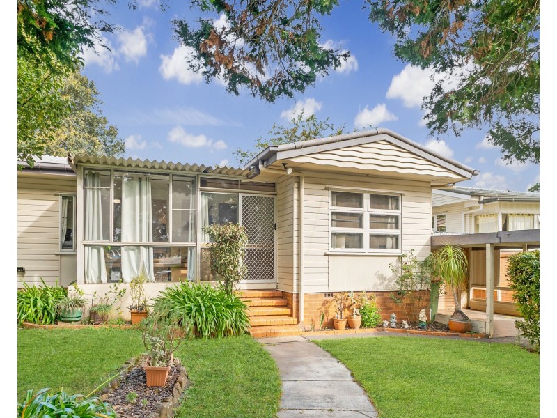 64 Dunne Street, Harristown QLD 4350