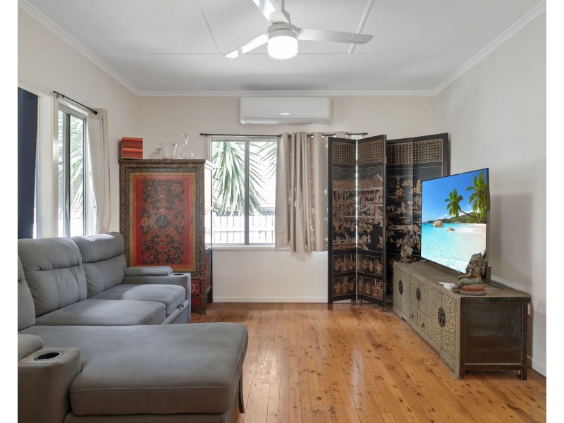 64 Dunne Street, Harristown QLD 4350