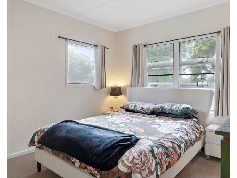 64 Dunne Street, Harristown QLD 4350
