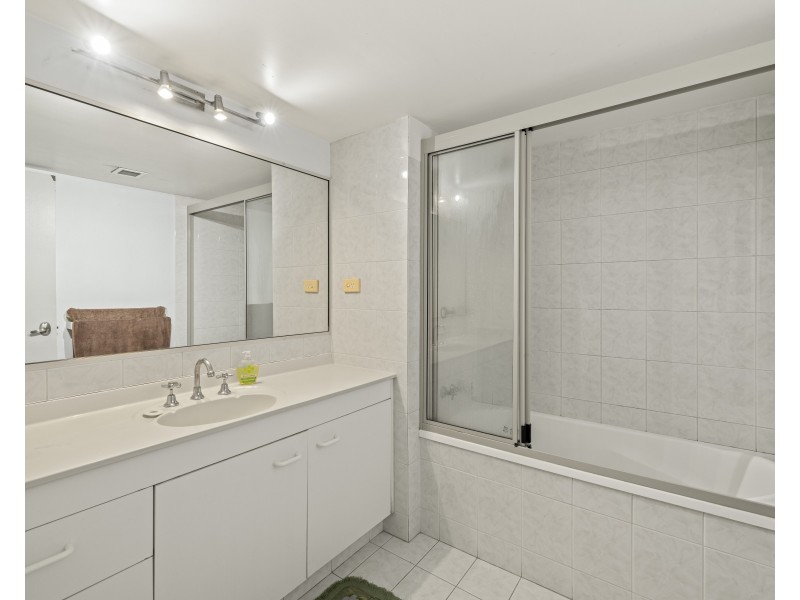 24/367-369 Margaret Street, Newtown QLD 4350