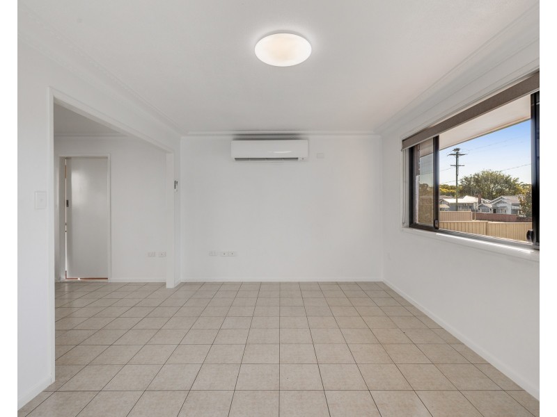 101 West Street, Newtown QLD 4350