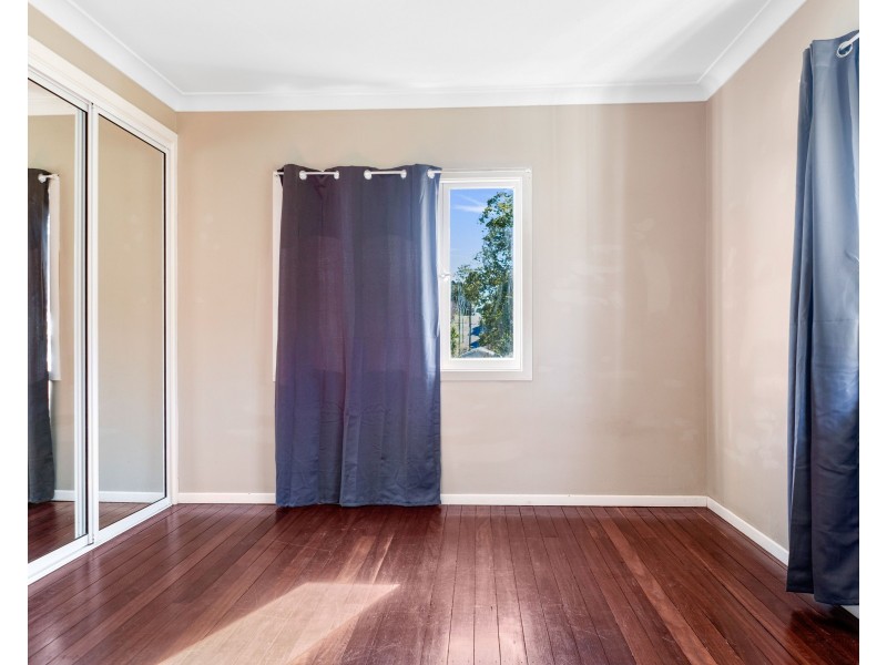 73 Stuart Street, Mount Lofty QLD 4350