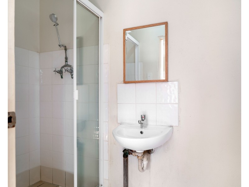 73 Stuart Street, Mount Lofty QLD 4350