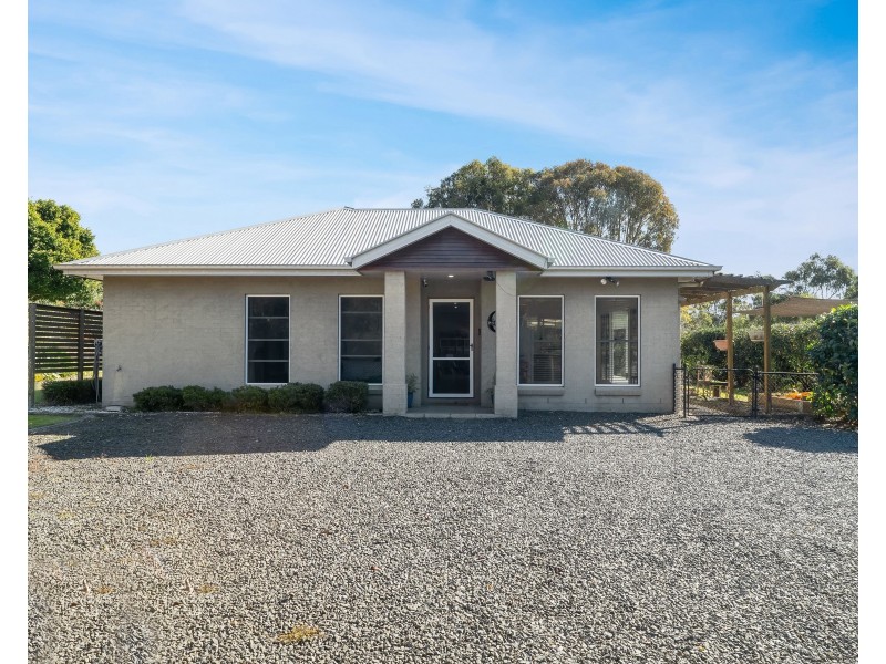 2 Fig Tree Place, Top Camp QLD 4350