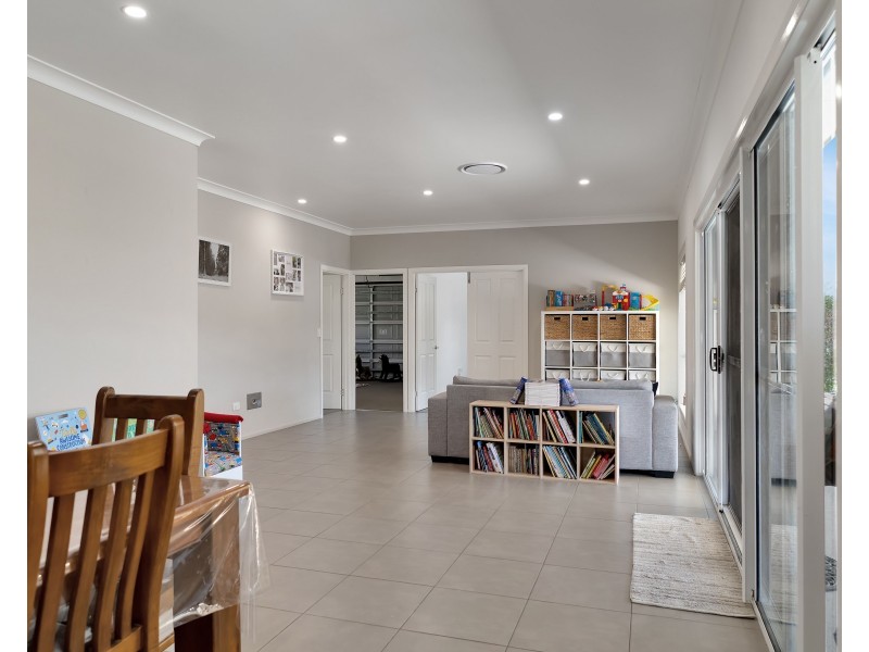 2 Fig Tree Place, Top Camp QLD 4350