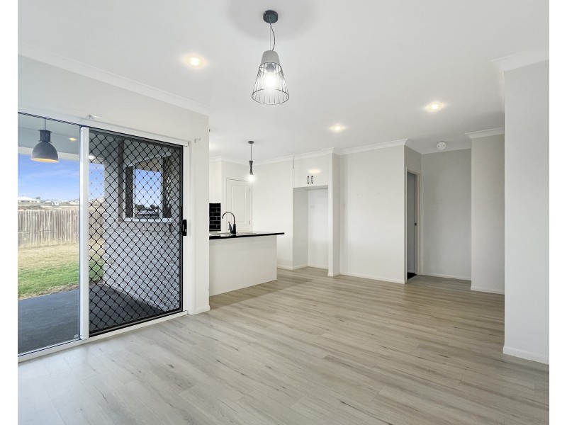 22 McInnes Crescent, Glenvale QLD 4350