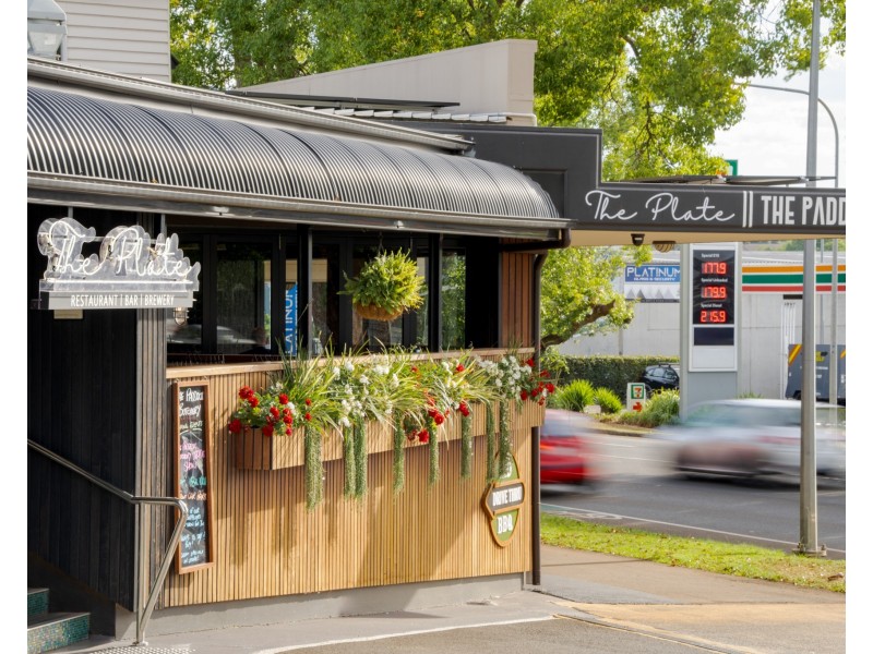 220 Ruthven Street, North Toowoomba QLD 4350