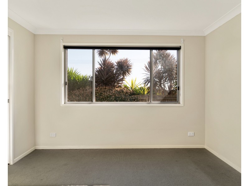 Unit 1/202 Stenner Street, Middle Ridge QLD 4350