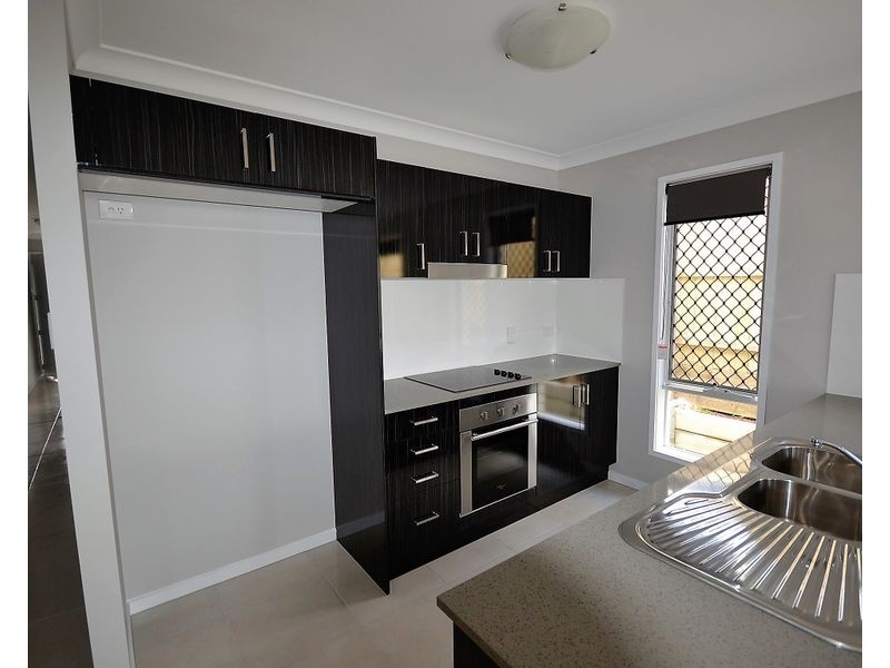 Unit 26A Cardamon Crescent, Glenvale QLD 4350