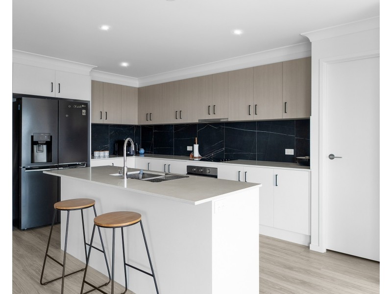 78 Adelaide Street, Cranley QLD 4350