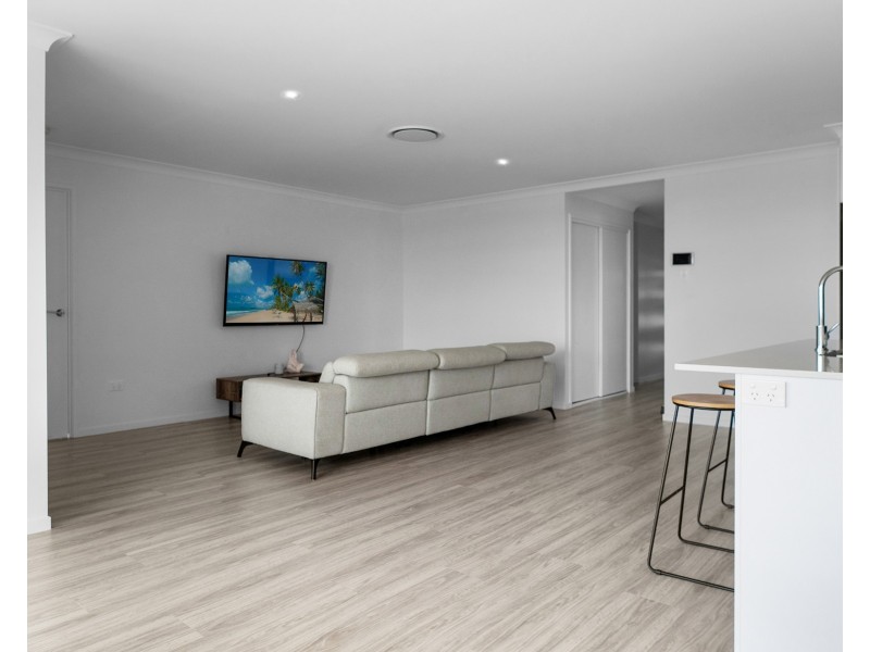 78 Adelaide Street, Cranley QLD 4350