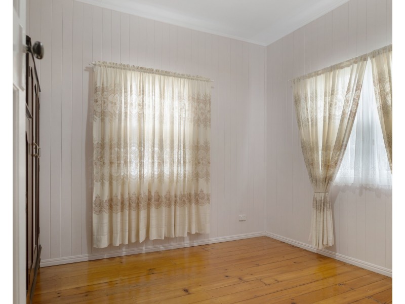 16 Ethel Street, Newtown QLD 4350