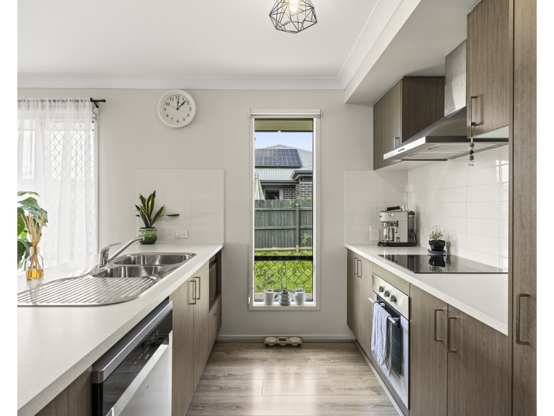 6 Jodie Louise Avenue, Cotswold Hills QLD 4350