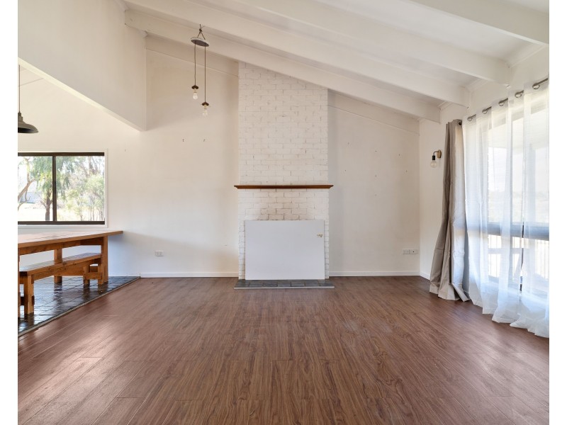 69 Berry Road, Vale View QLD 4352