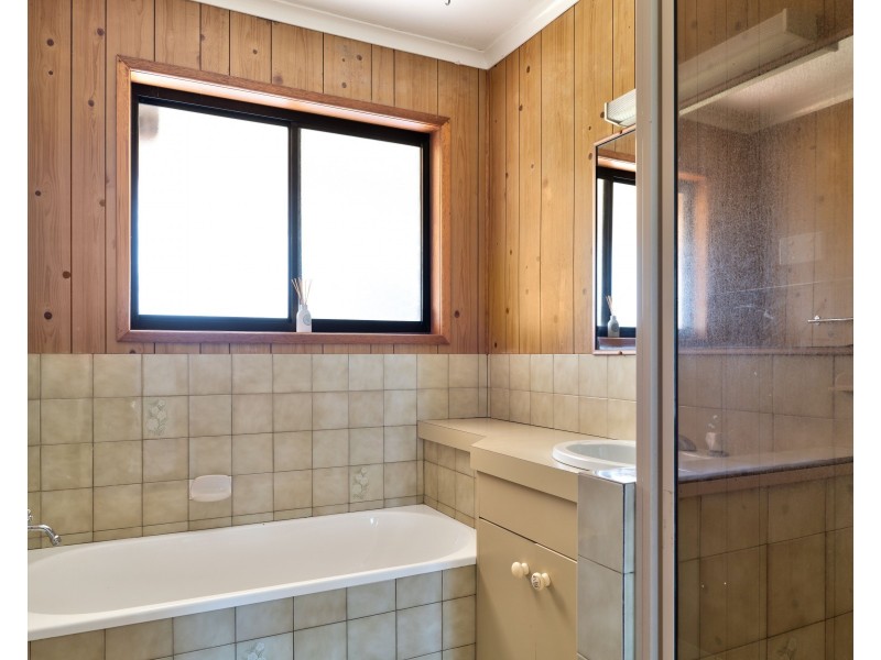 69 Berry Road, Vale View QLD 4352