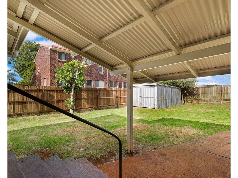 90 Anzac Avenue, Newtown QLD 4350