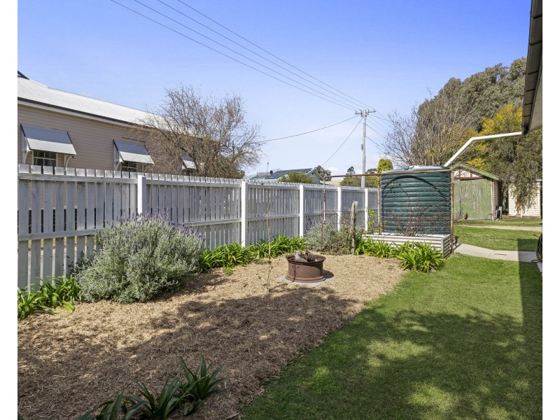 104 Pratten Street, Warwick QLD 4370