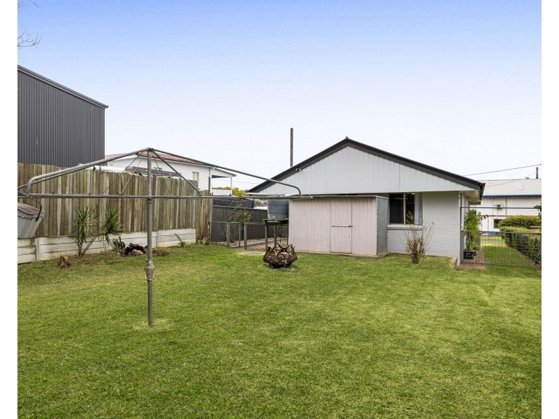 15 Stradbroke Street, Rockville QLD 4350