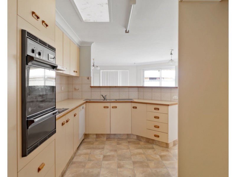 Unit 1/8 Camellia Court, Darling Heights QLD 4350