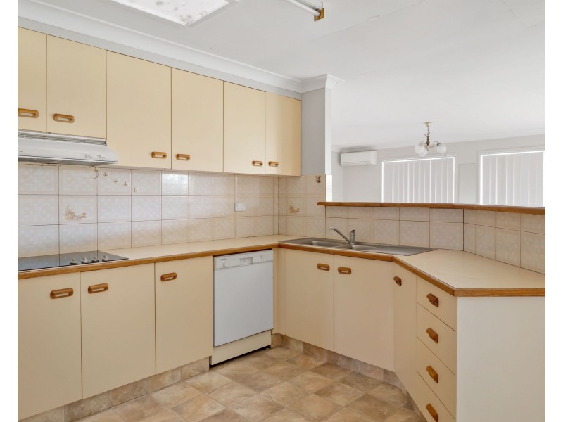 Unit 1/8 Camellia Court, Darling Heights QLD 4350