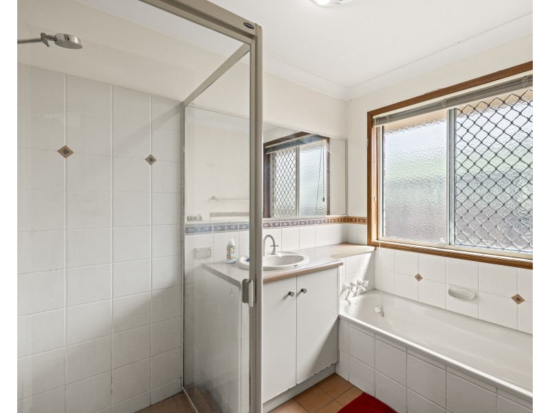 9 Stoneyhurst Court, Glenvale QLD 4350