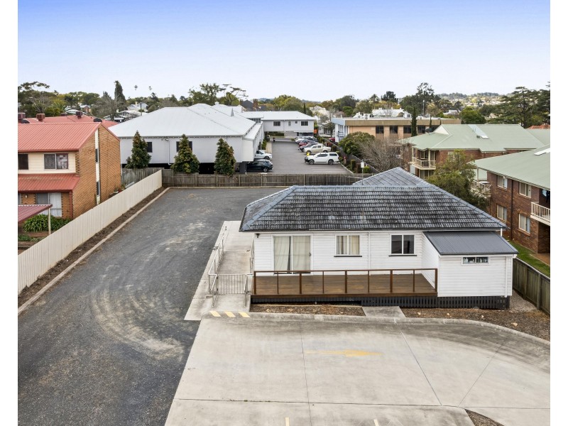 27A Hill Street, Toowoomba City QLD 4350