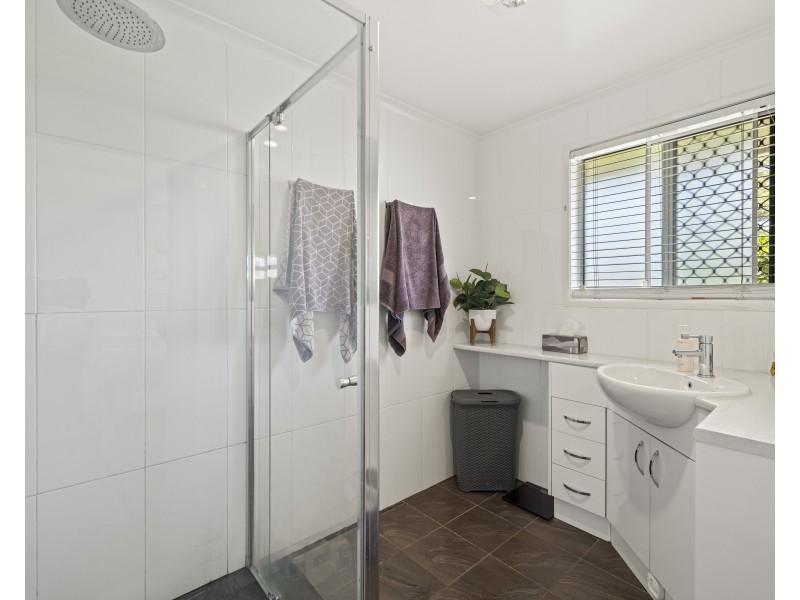 12 Lyndhurst Court, Newtown QLD 4350