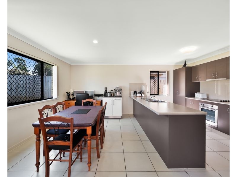 4 Weetwood Street, Newtown QLD 4350