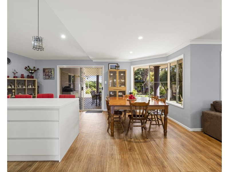 373 Mackenzie Street, Middle Ridge QLD 4350