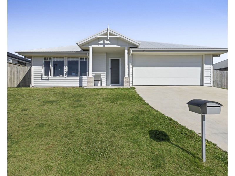 79 Adelaide Street, Cranley QLD 4350