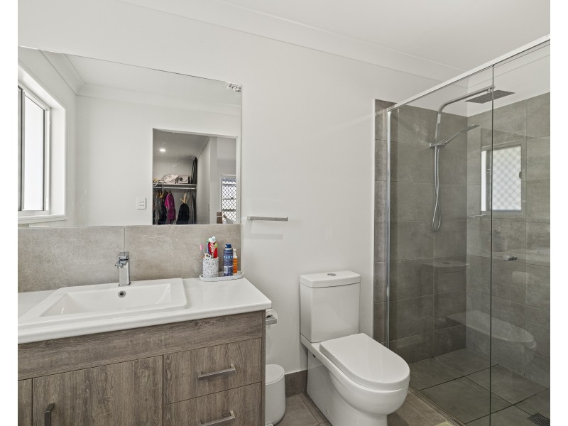 79 Adelaide Street, Cranley QLD 4350