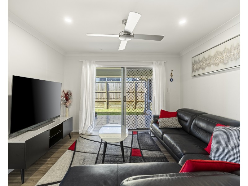 79 Adelaide Street, Cranley QLD 4350