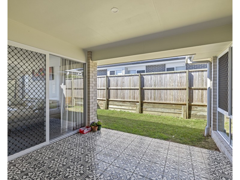 79 Adelaide Street, Cranley QLD 4350