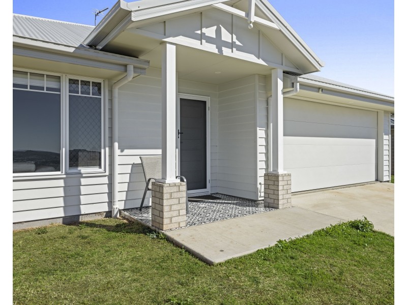 79 Adelaide Street, Cranley QLD 4350
