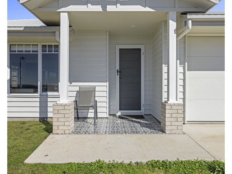 79 Adelaide Street, Cranley QLD 4350
