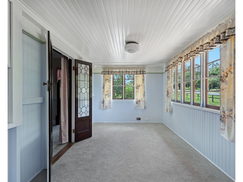 2 Valley View Drive, Meringandan West QLD 4352