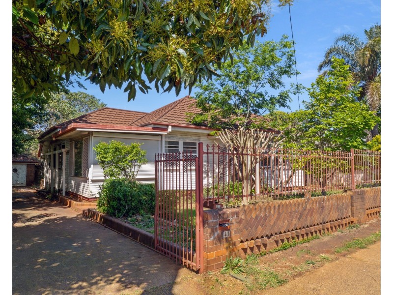 144 Holberton Street, Newtown QLD 4350