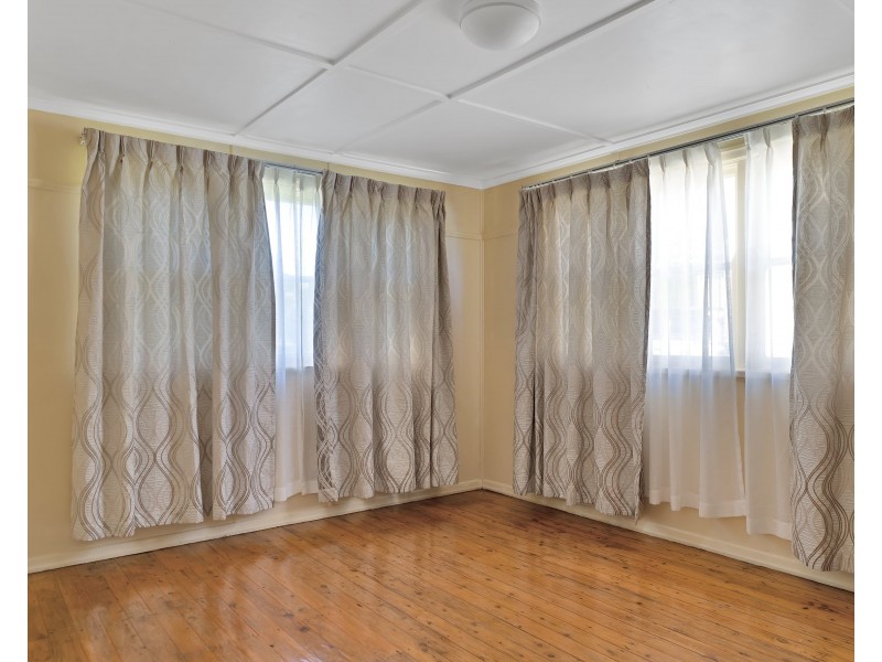 280 Alderley Street, Centenary Heights QLD 4350