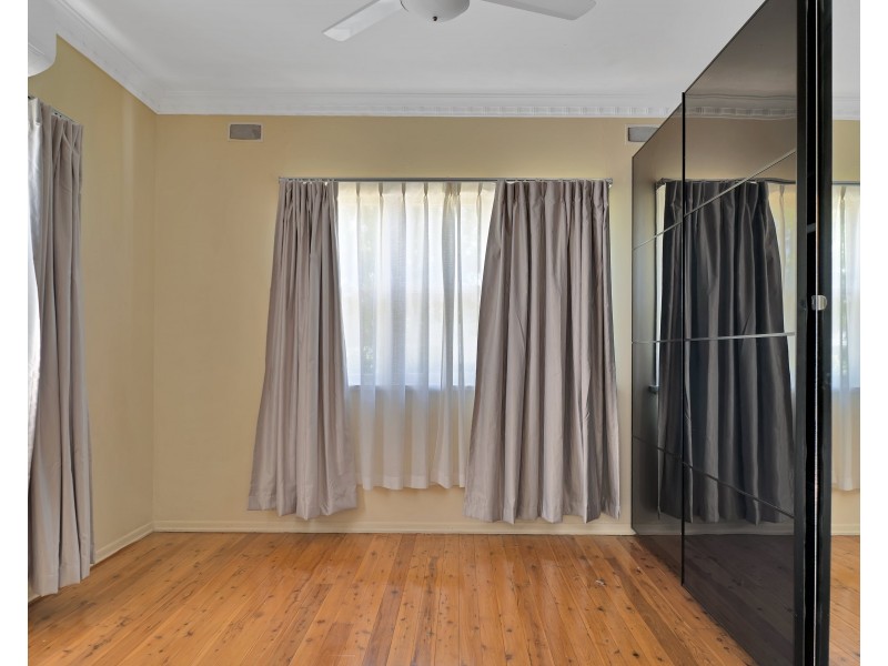 280 Alderley Street, Centenary Heights QLD 4350