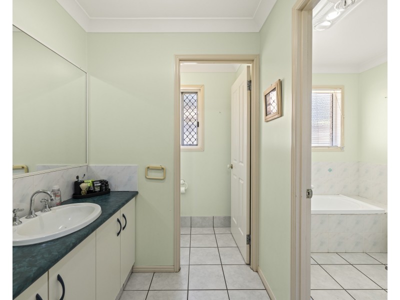 5 Maggie Court, Middle Ridge QLD 4350